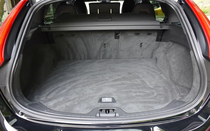 Volvo V60 cena 55900 przebieg: 149200, rok produkcji 2015 z Szprotawa małe 781